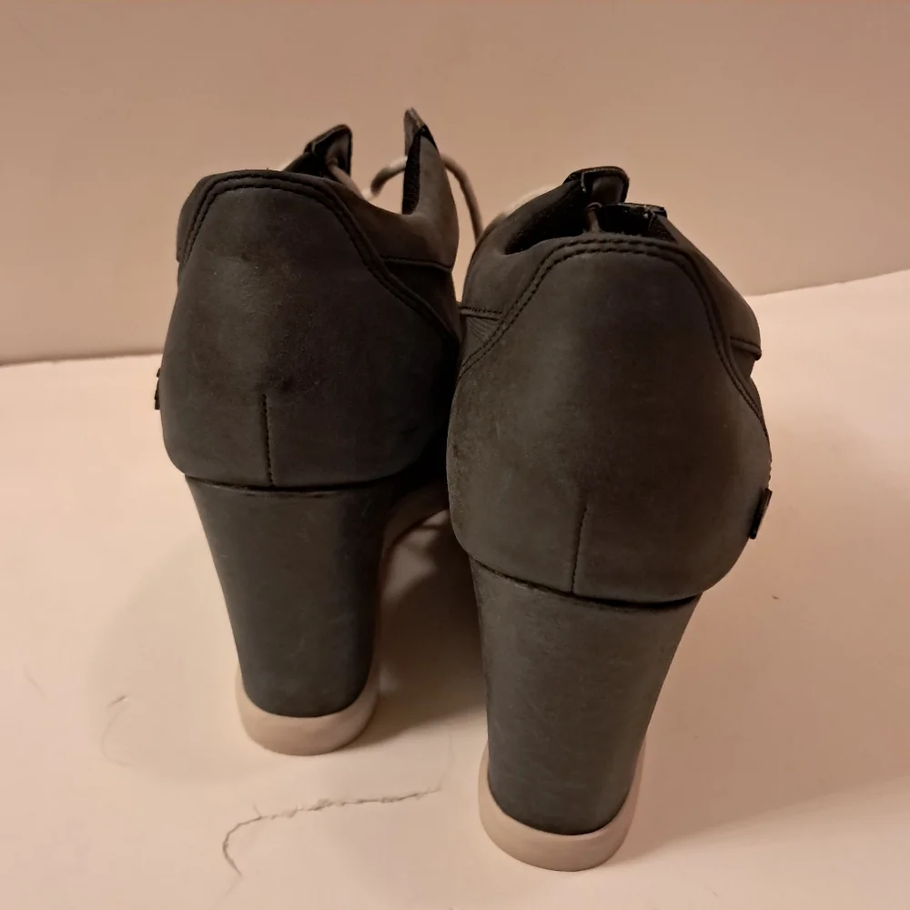 Lacoste Sneakers Peep Toe Wedges Women's 7.5/8 Gray Leather Platform Comfort